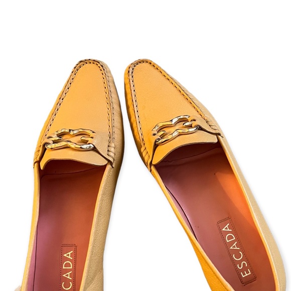 NEW Escada Buttery Yellow Loafers Ornate Gold Buckle Style 27351 Handmade Italy - Picture 13 of 14